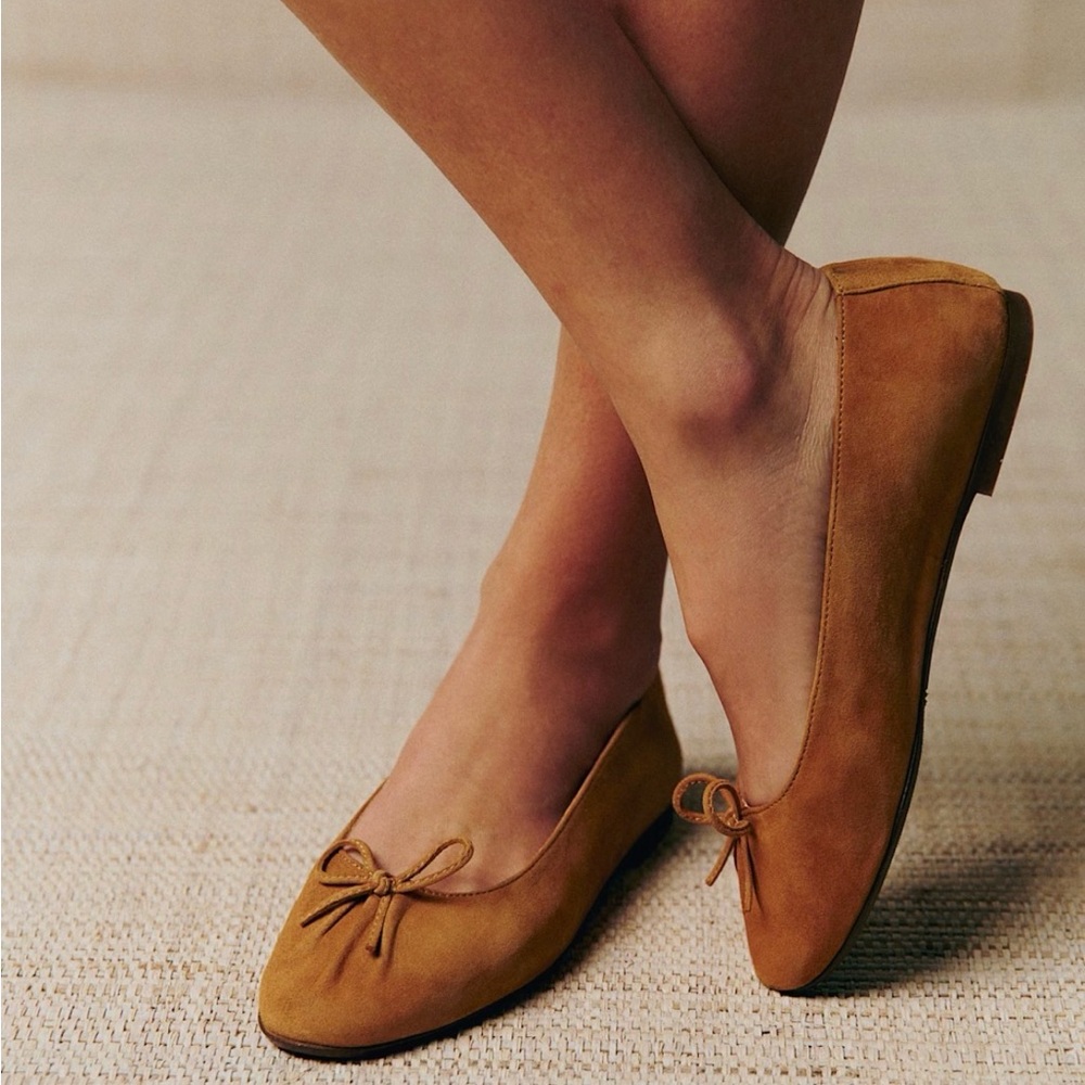 Sézane Agatha Low Suede Ballerina Flats in Tan